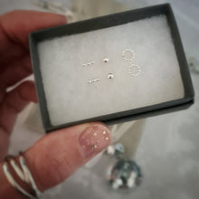 Load image into Gallery viewer, Trio of stud earring&#39;s