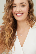 Load image into Gallery viewer, Open heart necklace